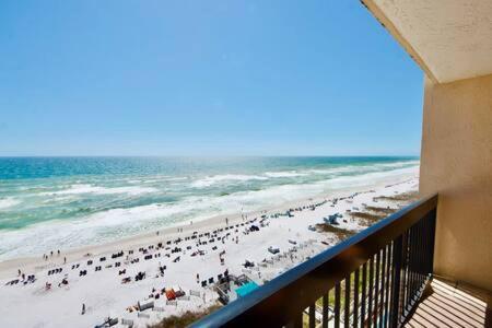 The Oyster By Brightwild-Beachfront Condo Destin Exterior photo