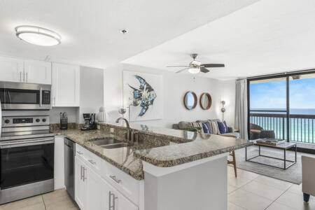 The Oyster By Brightwild-Beachfront Condo Destin Exterior photo